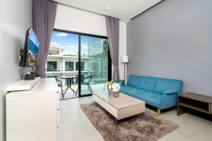 Spacious Pool View 1BR Apartment in Utopia Naiharn Residence near Beach, UTN D604