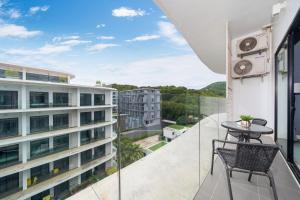 Spacious Pool View 1BR Apartment in Utopia Naiharn Residence near Beach, UTN D604