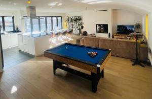 PENTHOUSE SABLON