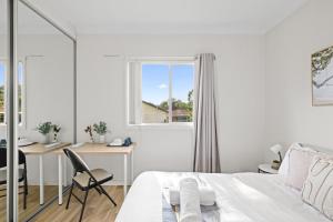 Double Room - Quaint Spot in Marayong - Centrally Located - Shared Bathroom