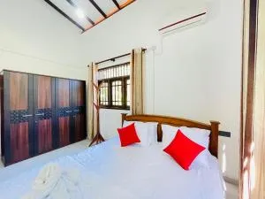 Hamilton Mirissa - Madihe West