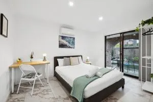 Quaint Double Room - Centrally Located at Glenfield - Shared Bathroom - Camden