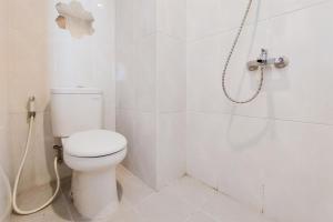 Minimalist and Strategic Studio at Serpong Garden Apartment By Travelio