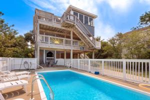 1620 The Fifth Line 8 Min Walk to Beach