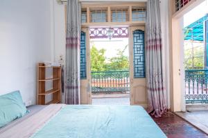Phòng Có Giường Cỡ King Với Ban Công (King Room with Balcony)