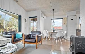 Three-Bedroom Holiday Home In Haderslev