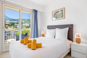 Rives dor, Superbe 2p traversant, vue imprenable sur la mer