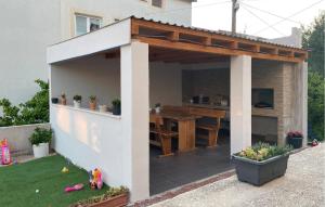 Beautiful Apartment In Biograd With Wifi 