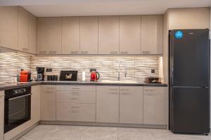 Debbies cozy 2bdr - 2bth apt near Acropolis