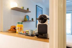 Beautiful studio on the most prestigious street Saint-Honore - Near Louvre, amazing location!