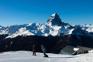 Superbe logement 12 pers famille ou groupe. - Gabas