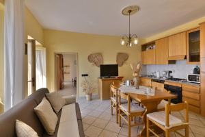 Rustico Kristi - Theater Home