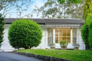 The Green Nest 4BR house with Pool - Pymble