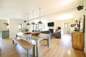 Contemporary Cottage & Garden in Dorset