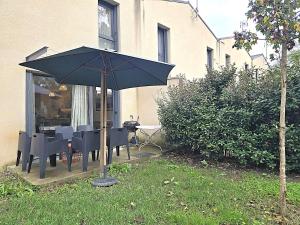 Charmante maison 6 personnes - Quartier Sapiac - 3 chambres - 4 lits - Parking gratuit sur place - Terrasse et jardin privés