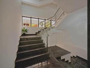 Grand Collection O Near Sarjapur Road Near 7d Voyage