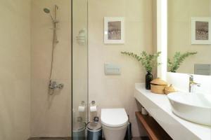 Bright and Cozy 2BR Apt In The Center Of Buyukada