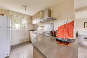 Maisons de vacances Grande maison vue riviere pour 8 a St Philibert : photos des chambres