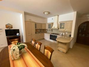 Villa dei Desideri, immersa nel verde con ampio parco