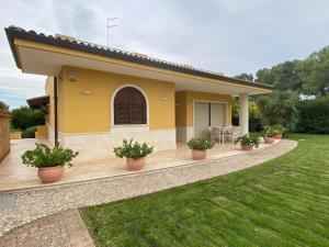 Villa dei Desideri, immersa nel verde con ampio parco