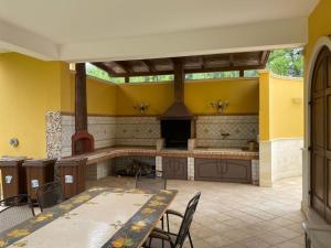 Villa dei Desideri, immersa nel verde con ampio parco