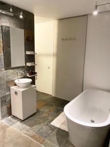 Mountain View Villa - Heated Big Pool-Quinta da BellaVista