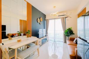 Modern Look 2BR at Sky House BSD Apartment By Travelio