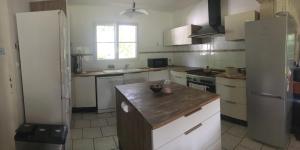 B&B / Chambres d'hotes Chambre d-hotes Sous Les Grands Chenes ZEN : photos des chambres