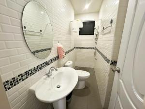 No4 Tiny Town Home in Town