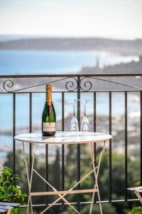 Villas LA VILLA avec vue panoramique sur la Mer - Parking prive - Jacuzzi : photos des chambres