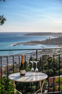 Villas LA VILLA avec vue panoramique sur la Mer - Parking prive - Jacuzzi : photos des chambres