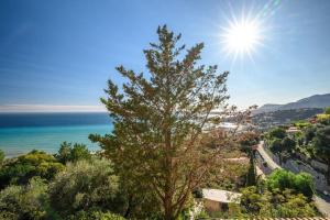 Villas LA VILLA avec vue panoramique sur la Mer - Parking prive - Jacuzzi : photos des chambres