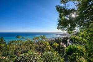 Villas LA VILLA avec vue panoramique sur la Mer - Parking prive - Jacuzzi : photos des chambres