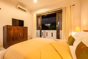 10-BR Private Pool Legian Villa 5-Min Walk to Beach and Shops
