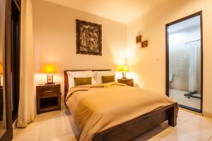 10-BR Private Pool Legian Villa 5-Min Walk to Beach and Shops