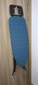 Cozy Two Bedroom Family Suites at Coast Residences near PICC, WTC & MOA