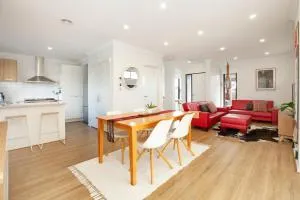 Northside Townhouse Geelong - Corio