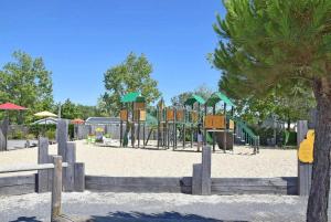 Campings Camping 4 etoiles - Parc aquatique - eeiaei : photos des chambres