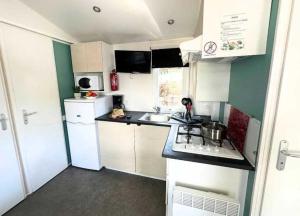 Campings Camping 4 etoiles - Piscine - eei0fg : photos des chambres