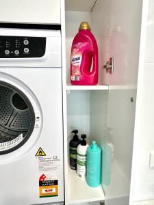 Renovated Beachside 1BR Apartment