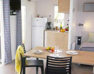 Campings Camping 4 etoiles - Parc aquatique - eeia0i : photos des chambres