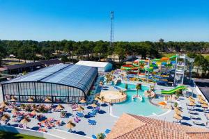 Campings Camping 4 etoiles - Parc aquatique - eeibed : photos des chambres