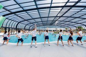 Campings Camping 4 etoiles - Parc aquatique - eeibed : photos des chambres