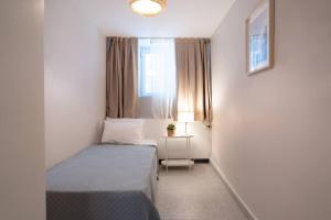 Modern and Designed 2BR W Garden