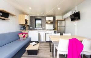Campings Camping 4 etoiles - Piscine - eeicab : photos des chambres