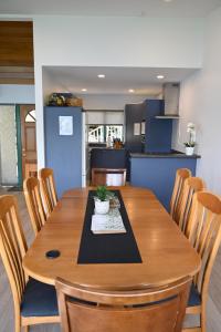 Frankton House - Queenstown Holiday Home