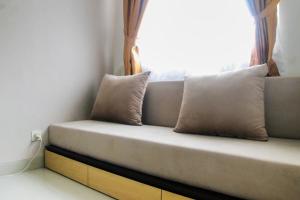 Minimalist Studio The Oasis Apartment near Omni Hospital Cikarang By Travelio