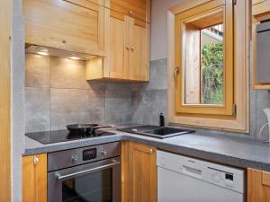 Apartment Le Petit Savoyard-3 by Interhome