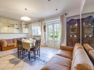 Apartment Casetta Rosa by Interhome