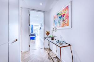 Pristine Apartment in Battersea by 53 Degrees Property, Ideal for Long Term Stays!